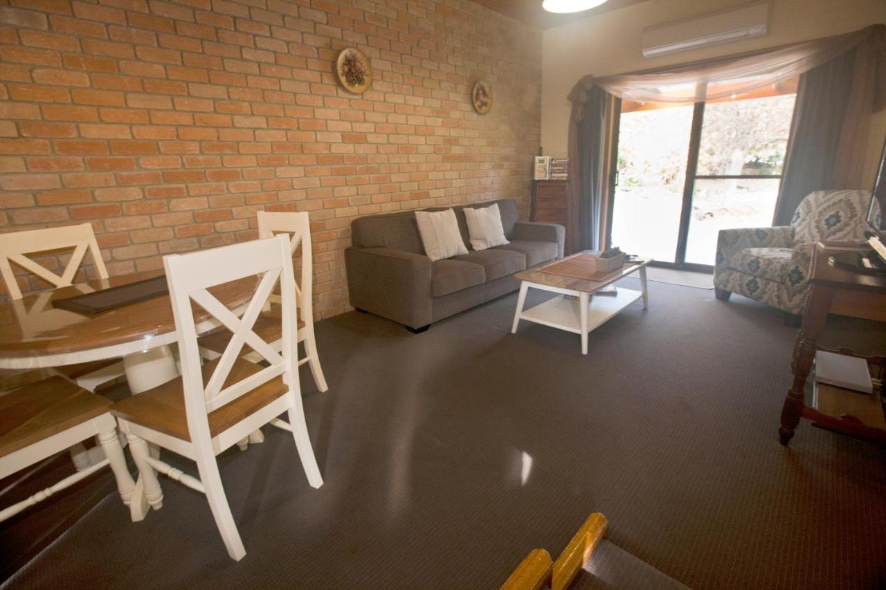 ניו נורפולק The Shingles Riverside Cottages מראה חיצוני תמונה